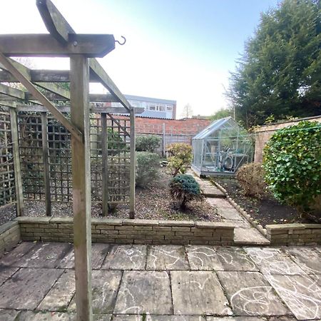 Serene 4Br In Harborne Close To Qe Hospital, Harborne Centre Μπέρμιγχαμ Εξωτερικό φωτογραφία