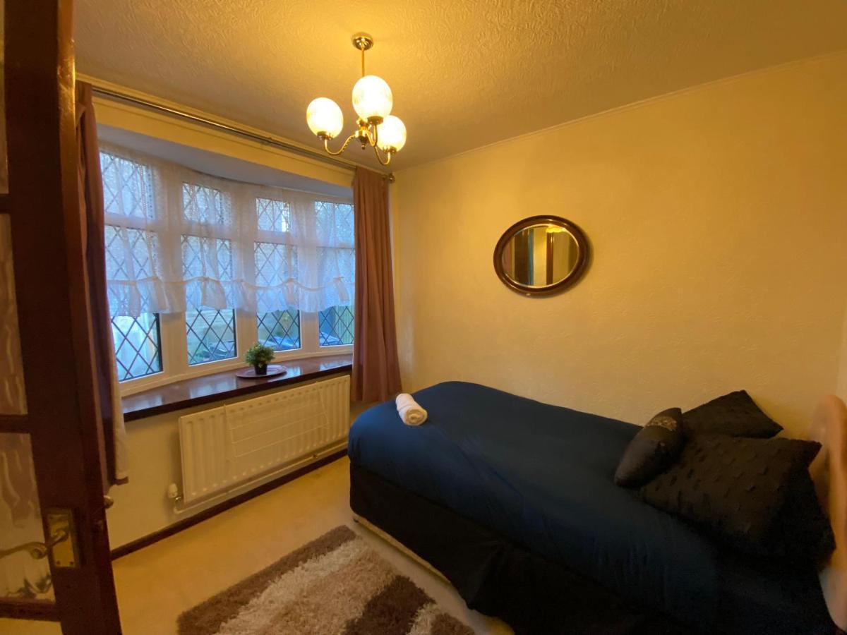 Serene 4Br In Harborne Close To Qe Hospital, Harborne Centre Μπέρμιγχαμ Εξωτερικό φωτογραφία