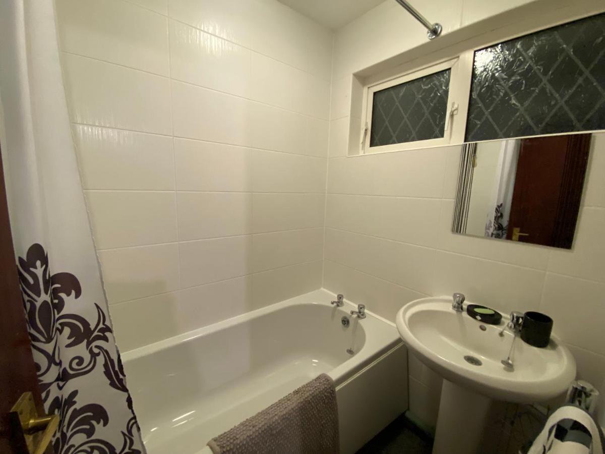 Serene 4Br In Harborne Close To Qe Hospital, Harborne Centre Μπέρμιγχαμ Εξωτερικό φωτογραφία